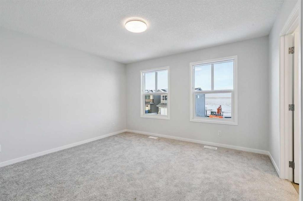 279 Herron Landing Ne, Calgary, AB - Indoor Photo Showing Other Room