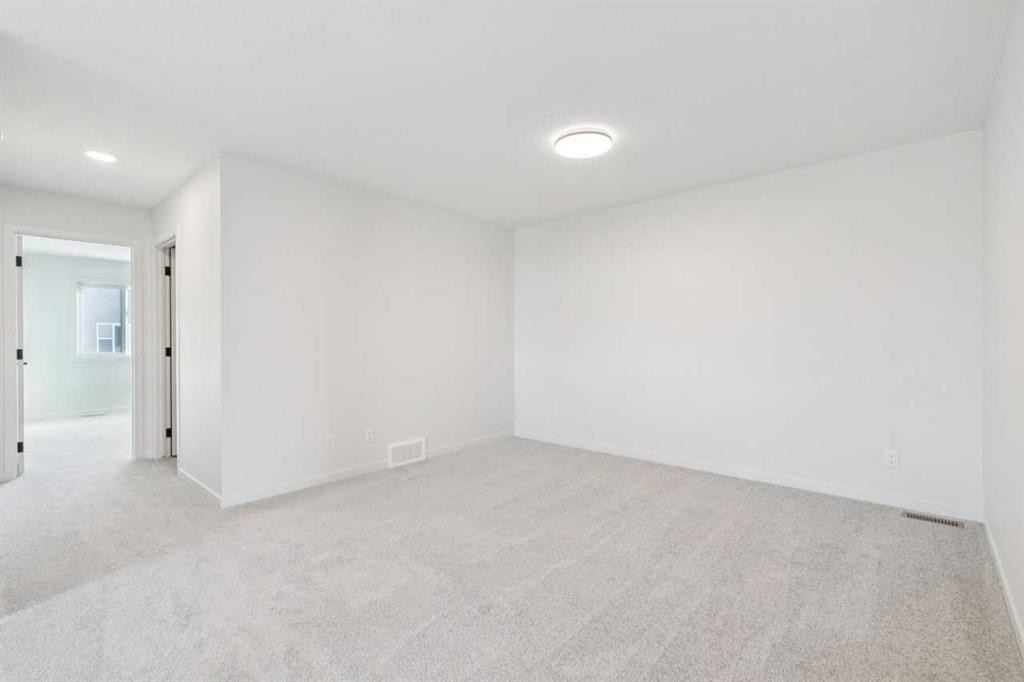 16 Calhoun Rise Ne, Calgary, AB - Indoor Photo Showing Other Room