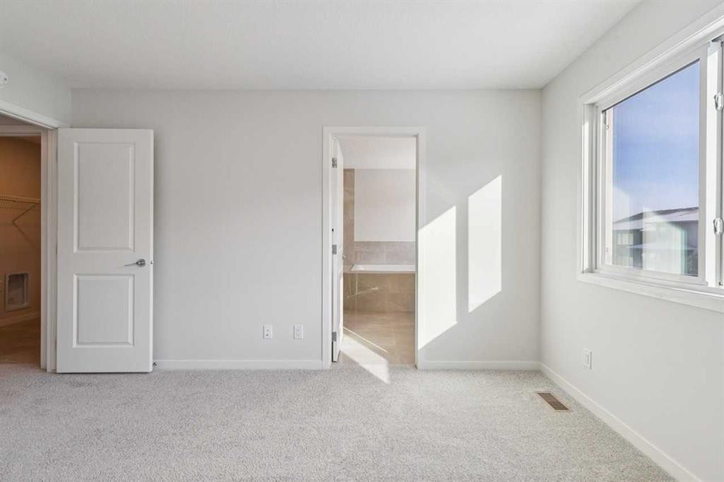 28 Calhoun Rise Ne, Calgary, AB - Indoor Photo Showing Other Room