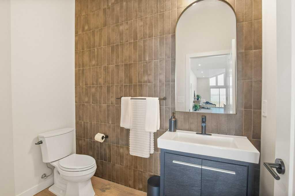 10 Twin Rose Court, Jarvis Bay, AB - Indoor Photo Showing Bathroom