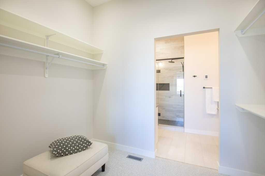 10 Twin Rose Court, Jarvis Bay, AB - Indoor With Storage