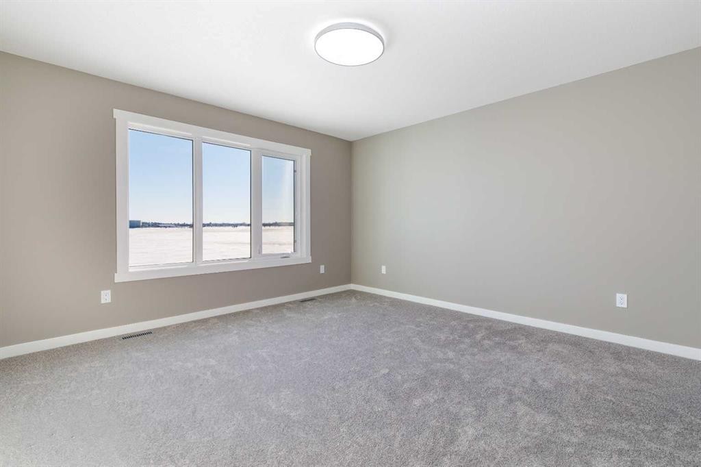 55 Everson Close, Red Deer, AB - Indoor Photo Showing Other Room