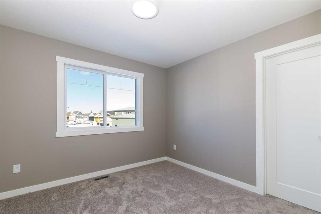 55 Everson Close, Red Deer, AB - Indoor Photo Showing Other Room
