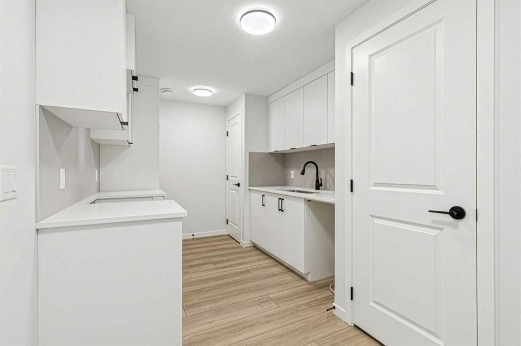 572 Belmont Heath Sw, Calgary, AB - Indoor Photo Showing Laundry Room