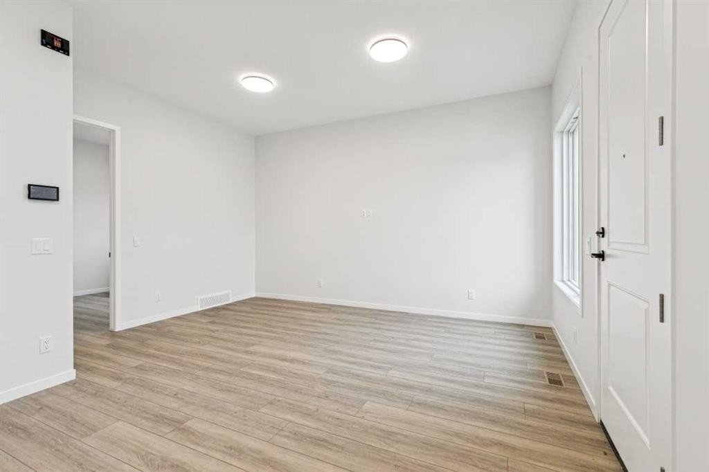 572 Belmont Heath Sw, Calgary, AB - Indoor Photo Showing Other Room