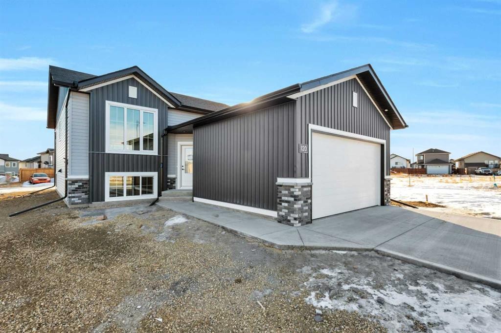 120 Hampton Crescent, Sylvan Lake, AB - Outdoor