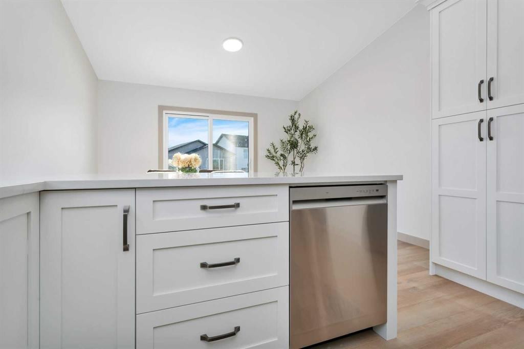 120 Hampton Crescent, Sylvan Lake, AB - Indoor