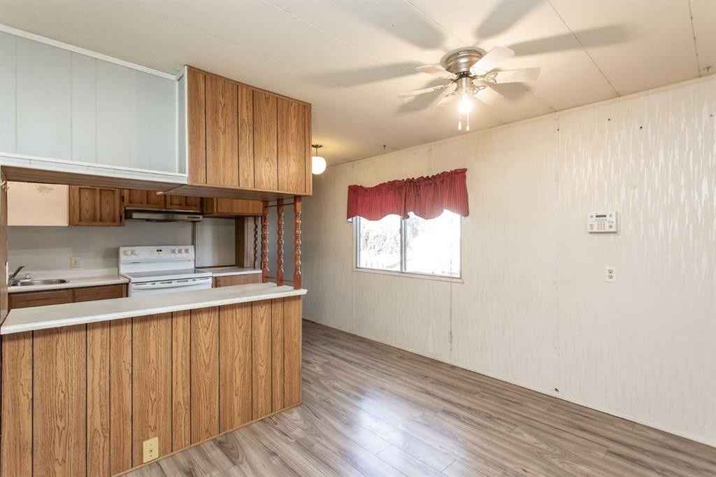 7 Parkland Acres, Lacombe, AB