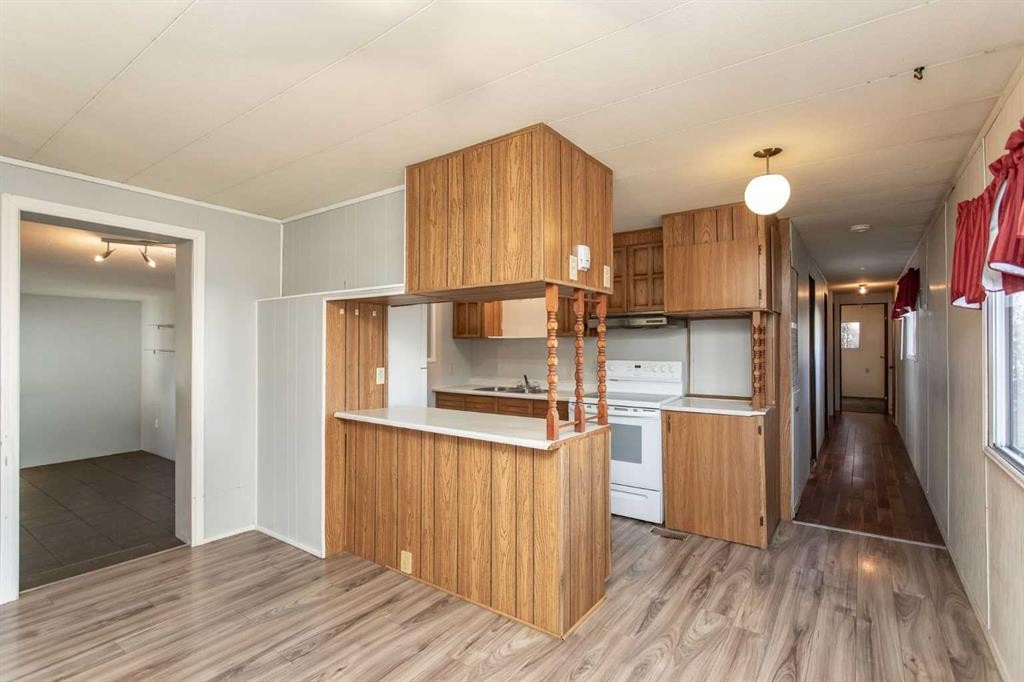 7 Parkland Acres, Lacombe, AB