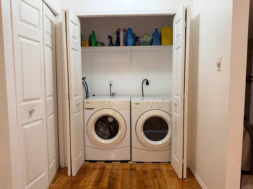 150 Piper Drive, Red Deer, AB - Indoor Photo Showing Laundry Room