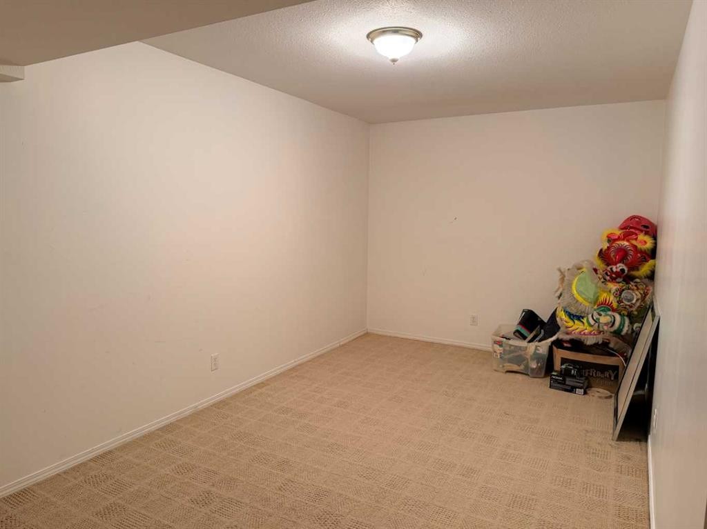 150 Piper Drive, Red Deer, AB - Indoor Photo Showing Other Room