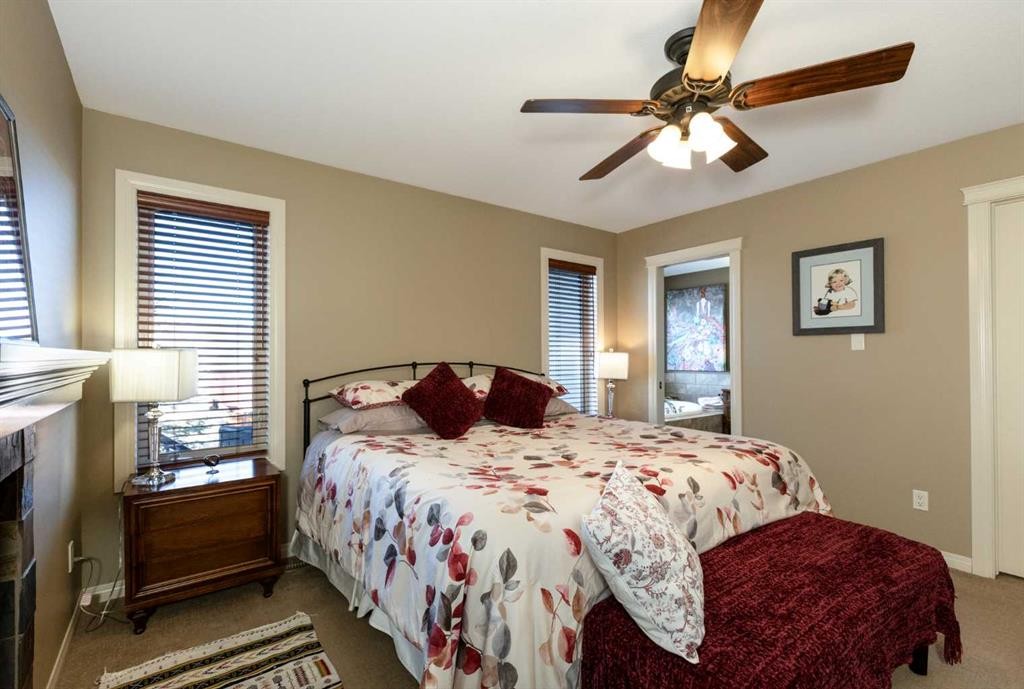 6371 Cedar Way, Innisfail, AB - Indoor Photo Showing Bedroom