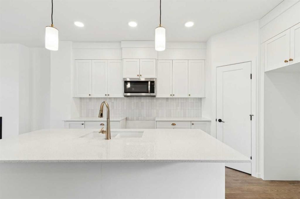 90 Bluerock Hill Sw, Calgary, AB