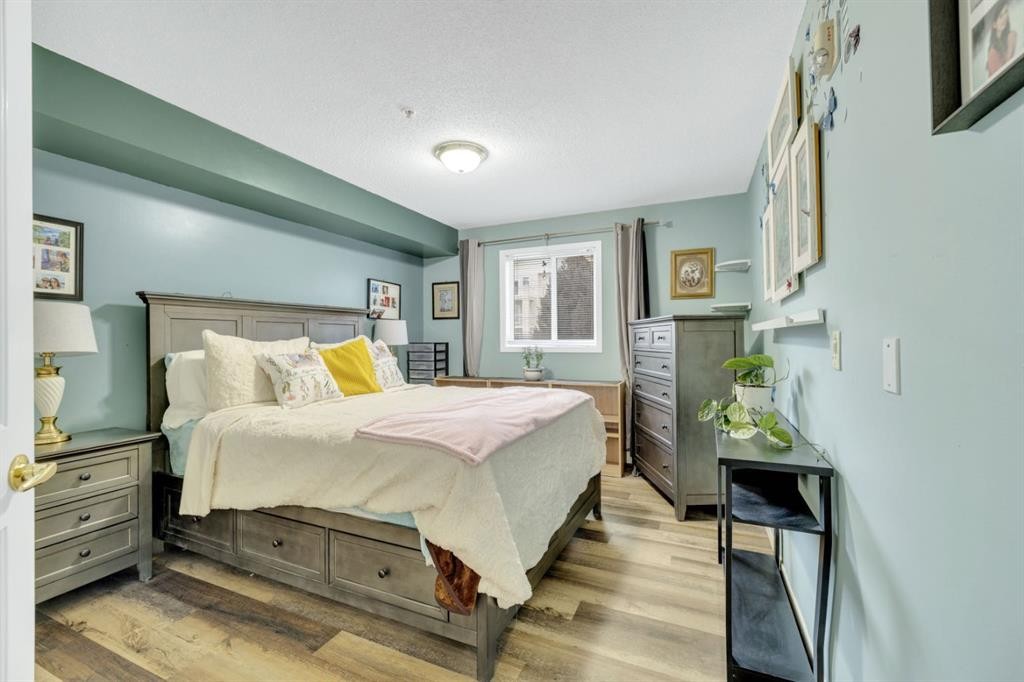 131-56 Carroll Crescent, Red Deer, AB - Indoor Photo Showing Bedroom