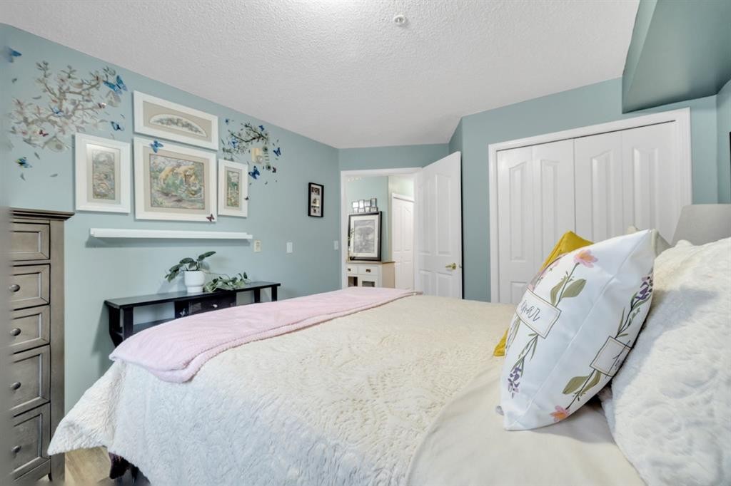 131-56 Carroll Crescent, Red Deer, AB - Indoor Photo Showing Bedroom
