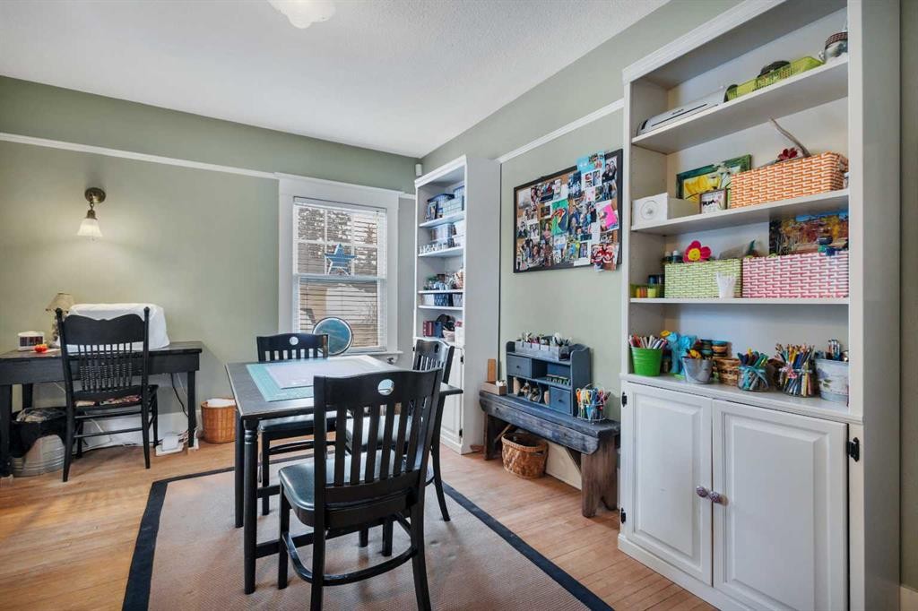 5331 51 Avenue, Lacombe, AB - Indoor