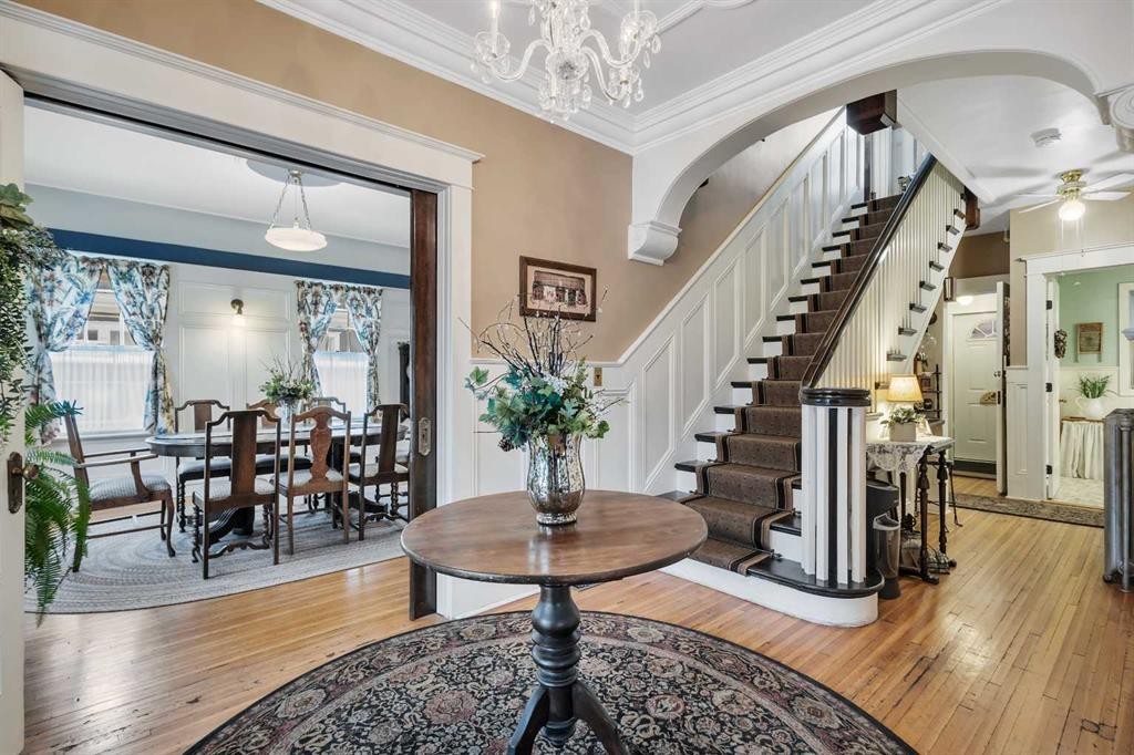 5331 51 Avenue, Lacombe, AB - Indoor