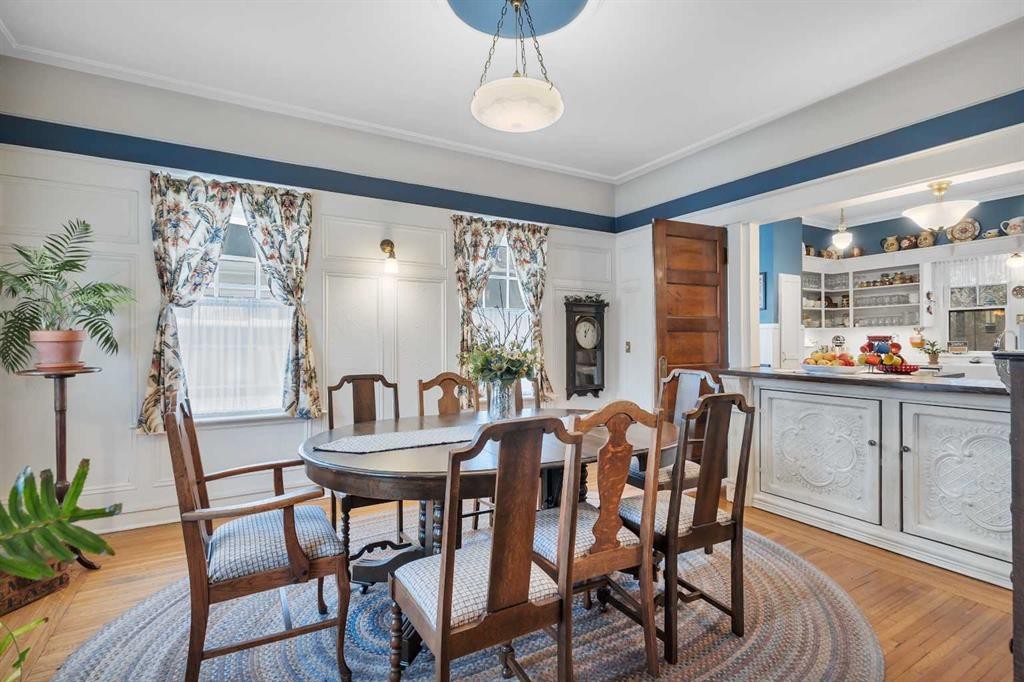 5331 51 Avenue, Lacombe, AB - Indoor Photo Showing Dining Room
