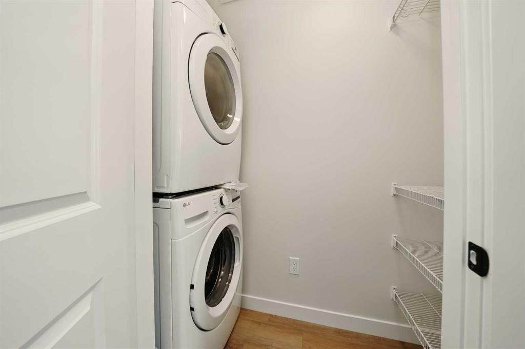 61 Pinnacle Close, Blackfalds, AB - Indoor Photo Showing Laundry Room
