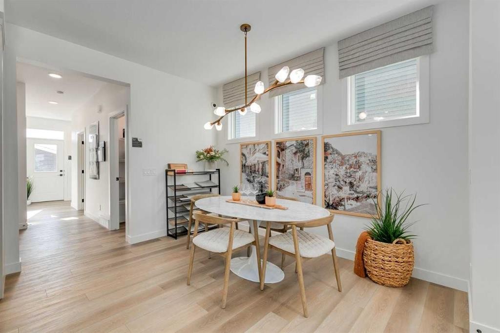 240 Layton Link Se, Airdrie, AB - Indoor Photo Showing Dining Room