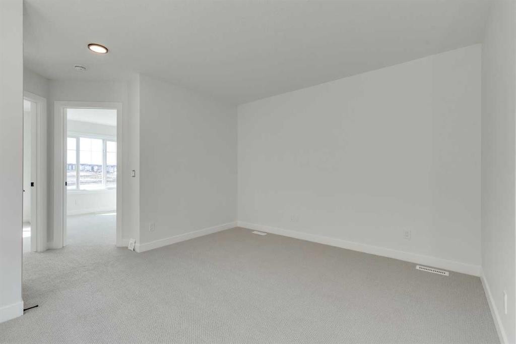 182 Lanark Gate Se, Airdrie, AB - Indoor Photo Showing Other Room