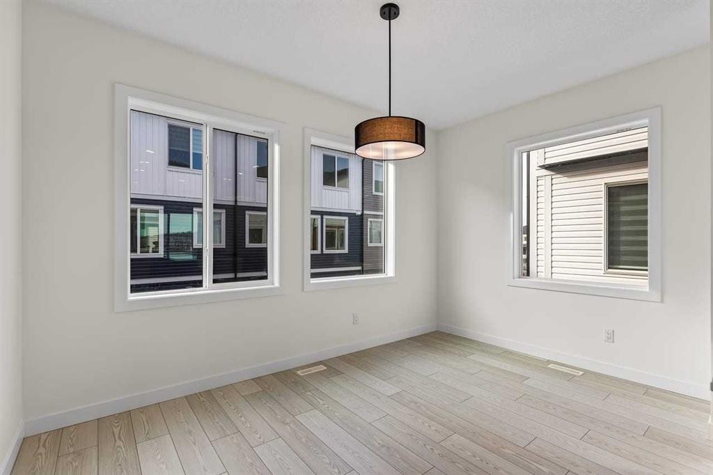 42 Corner Glen Manor Ne, Calgary, AB - Indoor Photo Showing Other Room