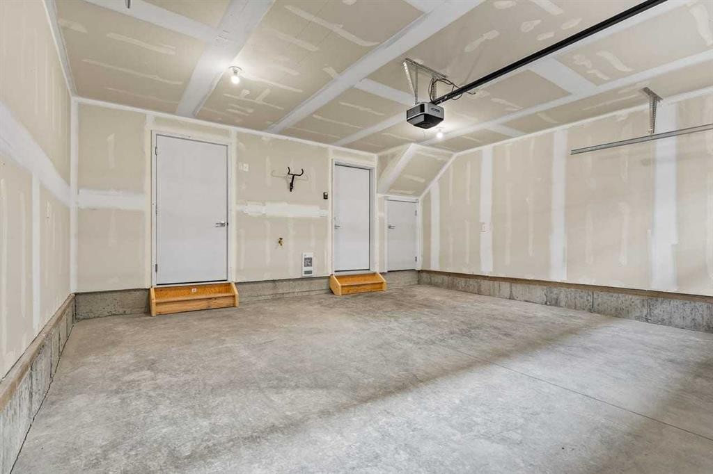 42 Corner Glen Manor Ne, Calgary, AB - Indoor