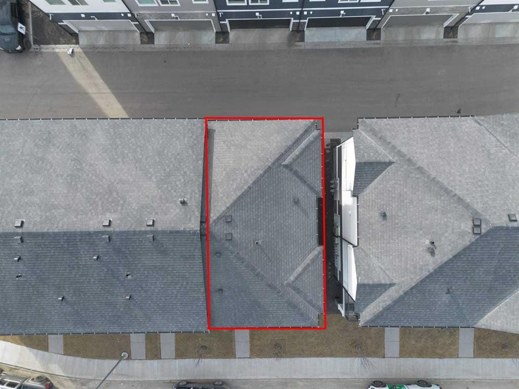 42 Corner Glen Manor Ne, Calgary, AB -