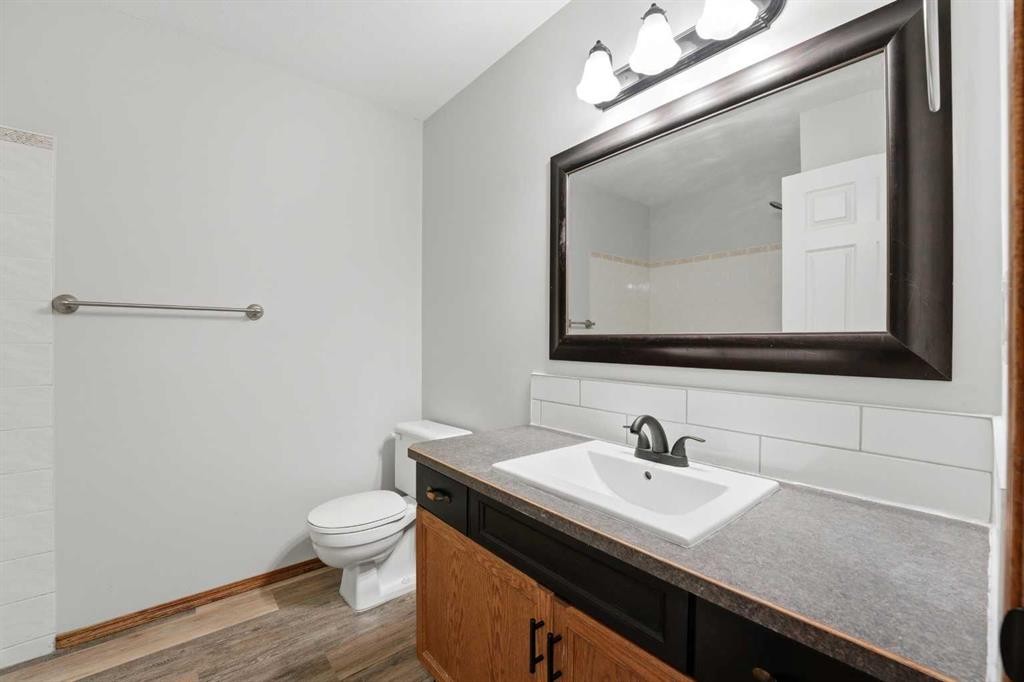 287 Cornett Drive, Red Deer, AB - Indoor Photo Showing Bathroom