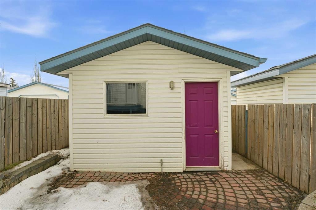 287 Cornett Drive, Red Deer, AB - Outdoor With Exterior