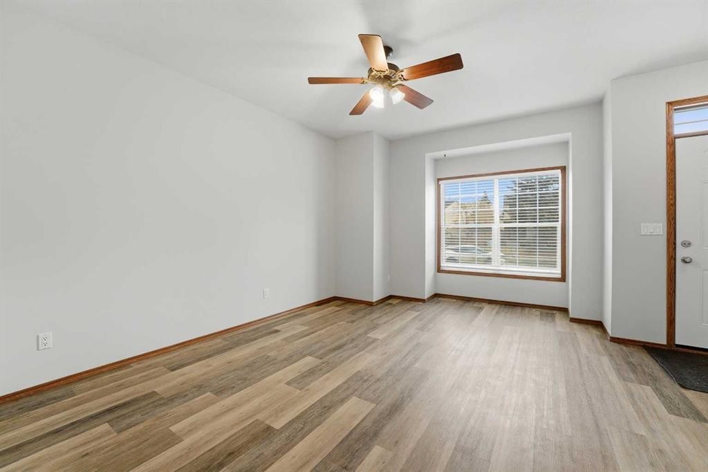 287 Cornett Drive, Red Deer, AB - Indoor Photo Showing Other Room