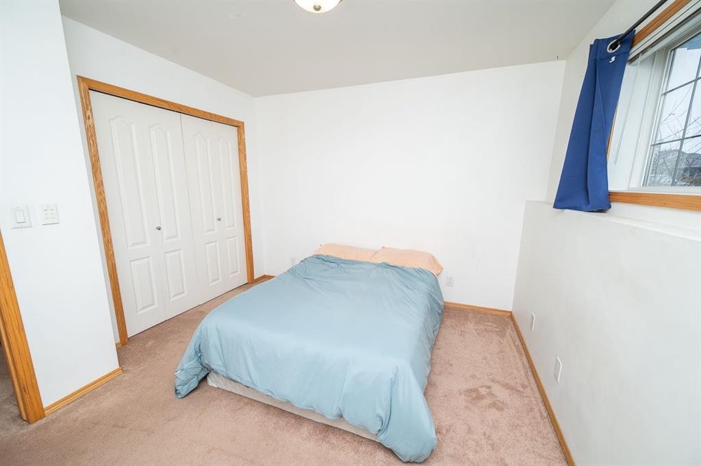 6209 Orr Drive, Red Deer, AB - Indoor Photo Showing Bedroom