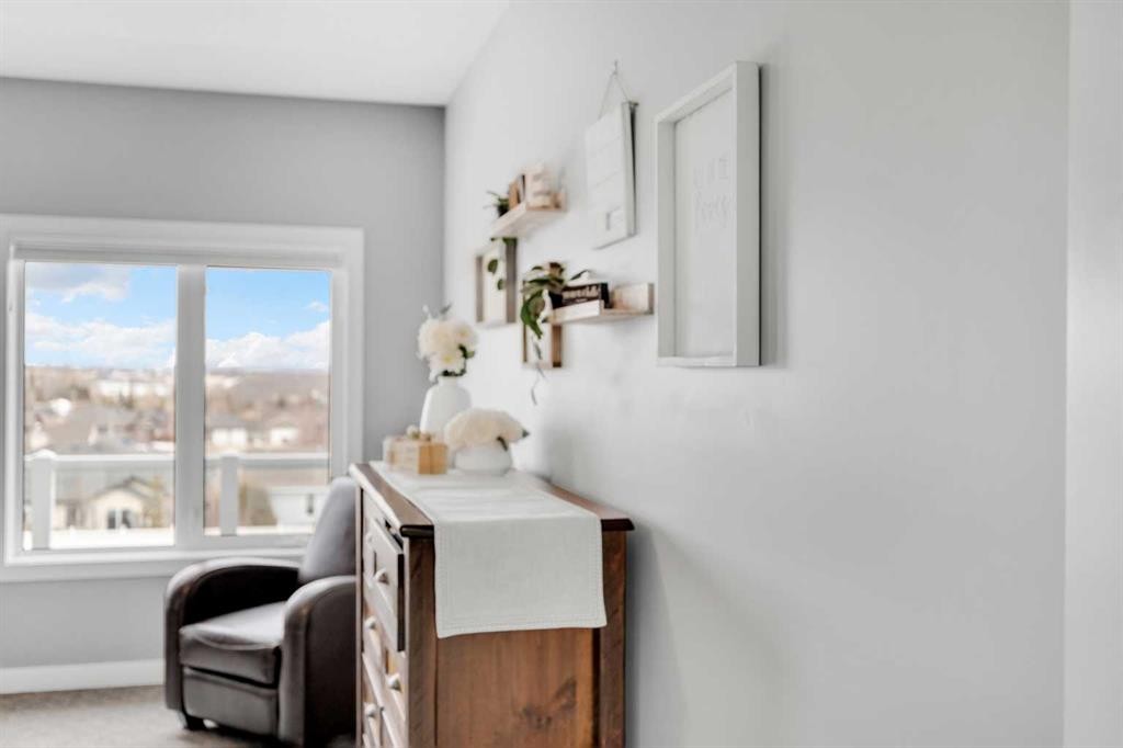 5 Leonard Close, Sylvan Lake, AB - Indoor Photo Showing Laundry Room