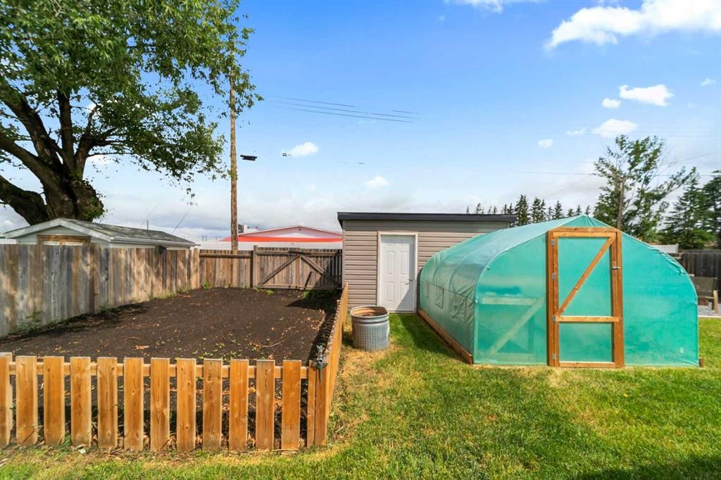 5620 50 Avenue, Killam, AB - Outdoor