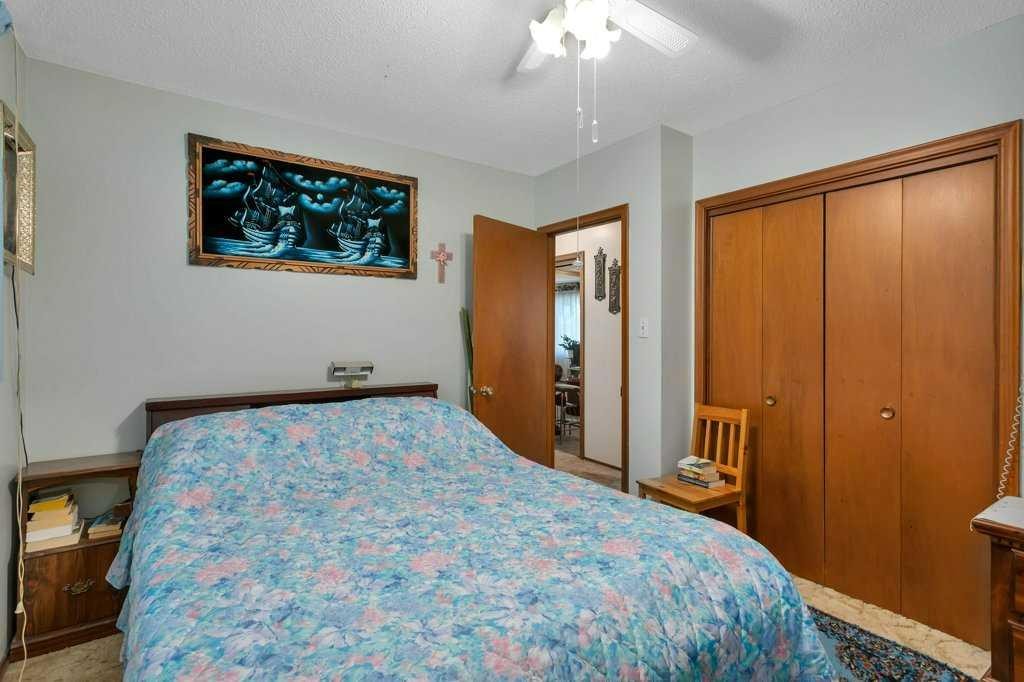 7 Ohio Close, Red Deer, AB - Indoor Photo Showing Bedroom