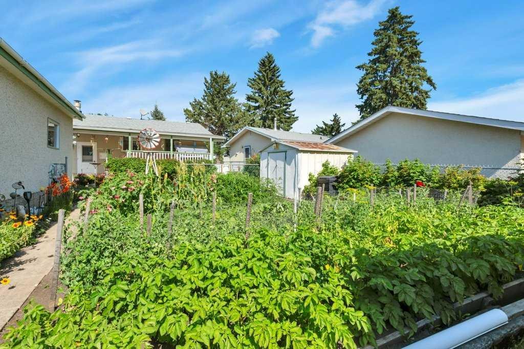 7 Ohio Close, Red Deer, AB - Outdoor