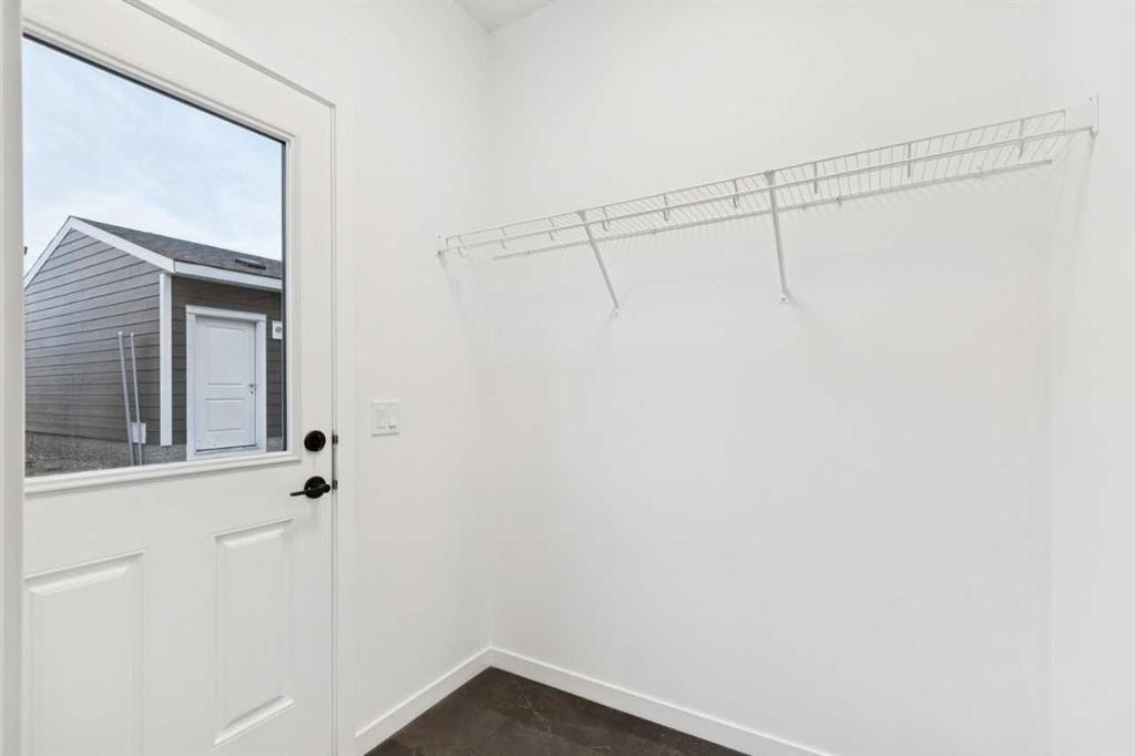 28 Bluerock Terrace Sw, Calgary, AB - Indoor