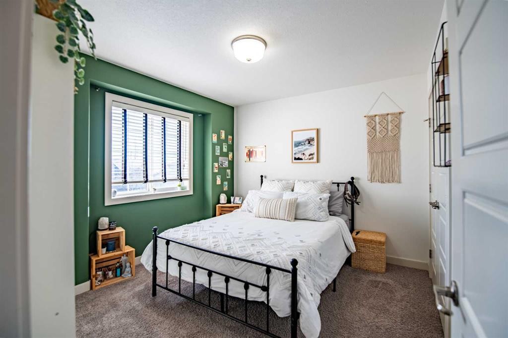 60 Vincent Close, Red Deer, AB - Indoor Photo Showing Bedroom