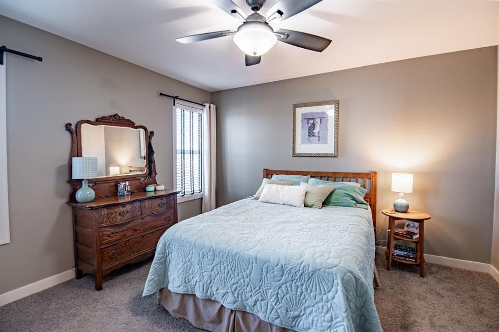60 Vincent Close, Red Deer, AB - Indoor Photo Showing Bedroom