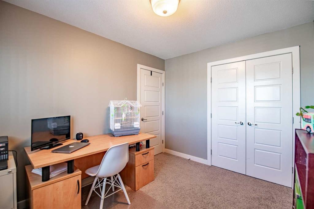 60 Vincent Close, Red Deer, AB - Indoor Photo Showing Office