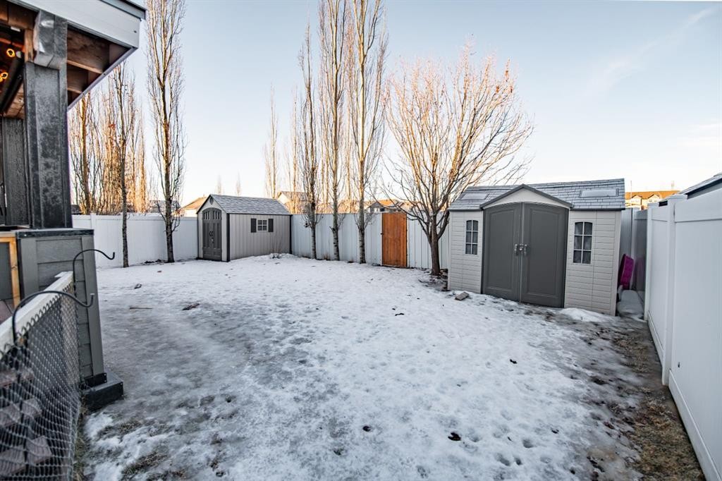 60 Vincent Close, Red Deer, AB - Outdoor