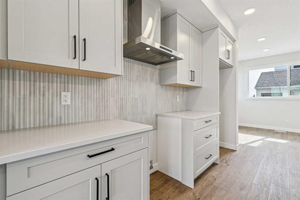 9 Treeline Avenue Sw, Calgary, AB - Indoor