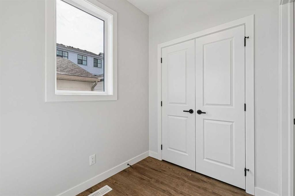 9 Treeline Avenue Sw, Calgary, AB - Indoor Photo Showing Other Room