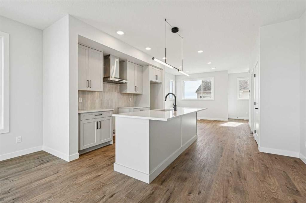 9 Treeline Avenue Sw, Calgary, AB - Indoor Photo Showing Kitchen With Upgraded Kitchen