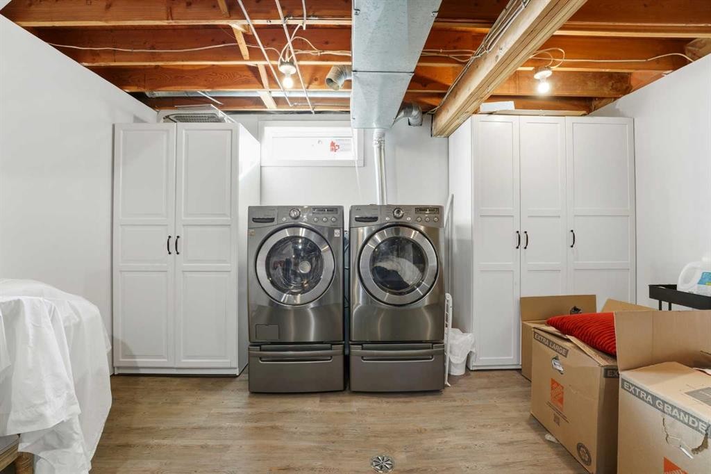 101 Erickson Drive, Red Deer, AB - Indoor Photo Showing Laundry Room