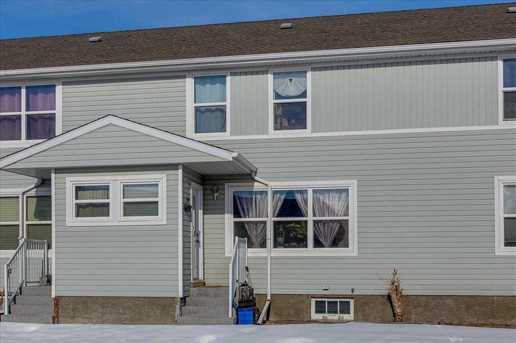 39 Poplar Crescent, Springbrook, AB - Outdoor With Exterior