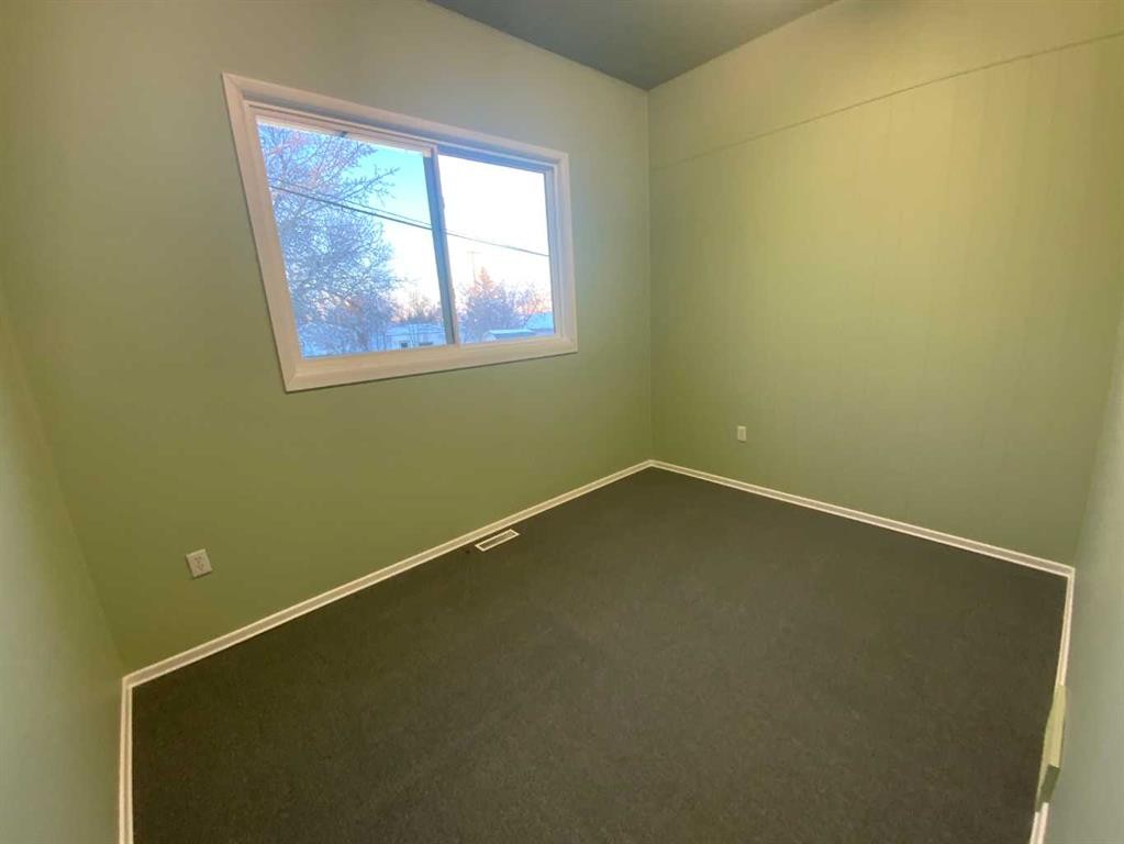 416 Arena, Trochu, AB - Indoor Photo Showing Other Room