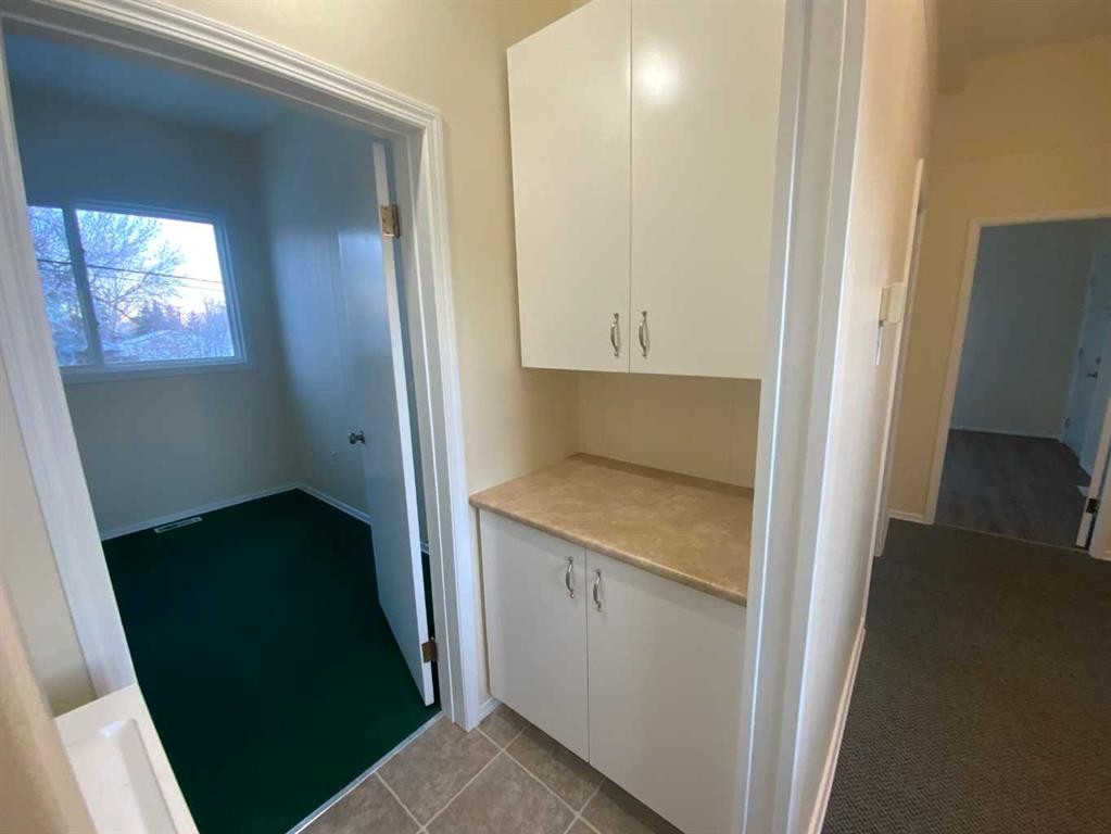 416 Arena, Trochu, AB - Indoor Photo Showing Other Room