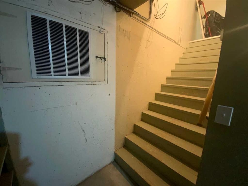 416 Arena, Trochu, AB - Indoor Photo Showing Other Room