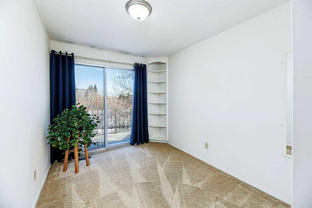 15 Waghorn Close, Red Deer, AB - Indoor Photo Showing Other Room